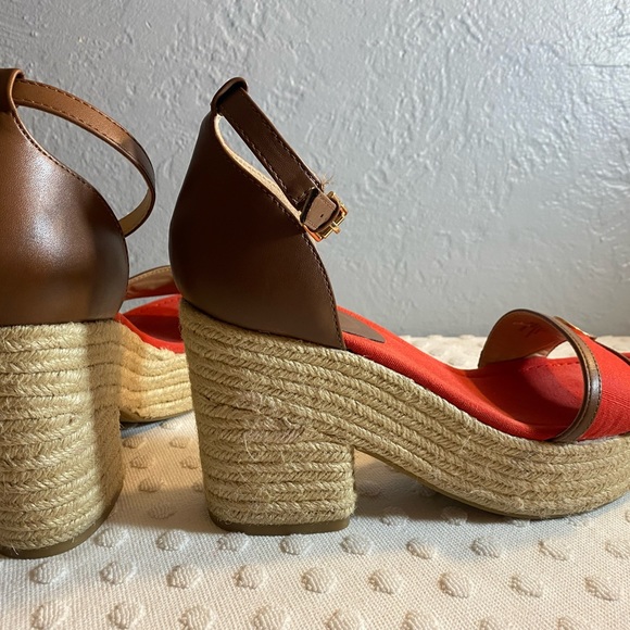 Liz CLAIBORNE MADDIE Women’s Red Espadrille Chunky Heel Shoes - Picture 9 of 16